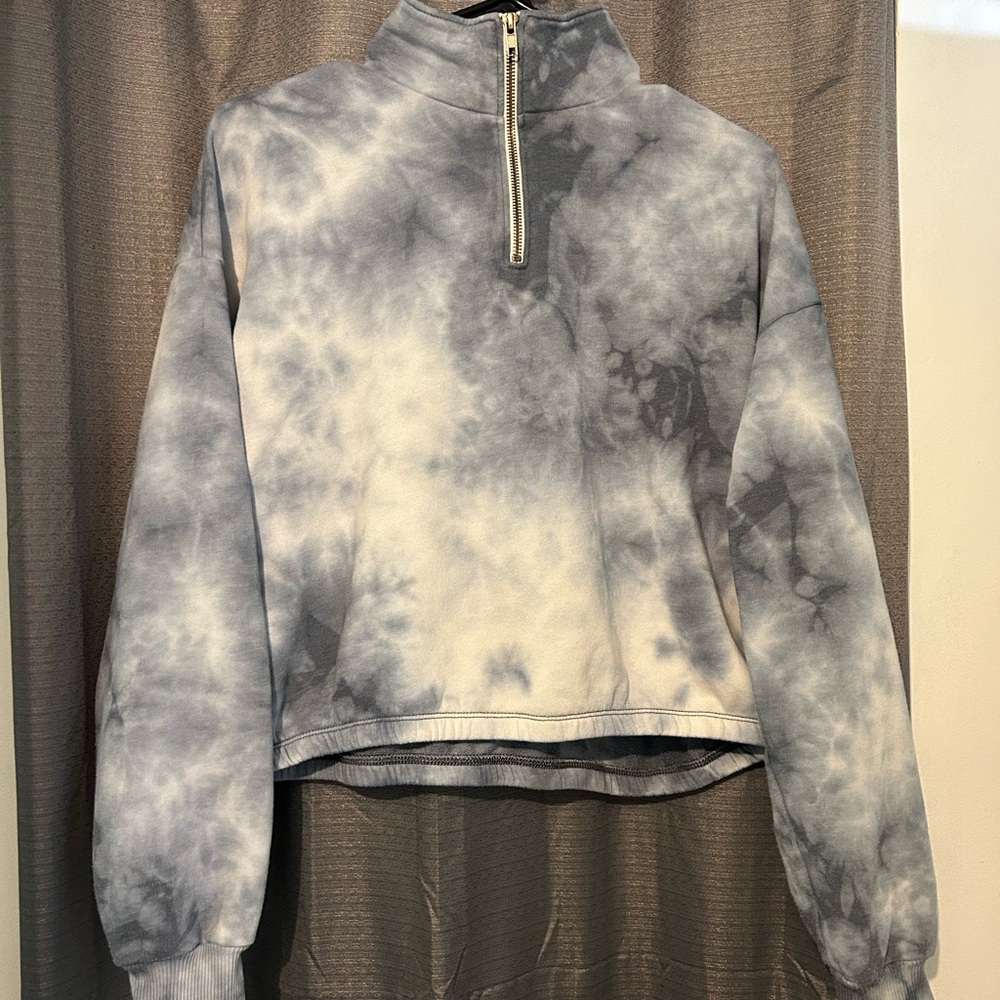 American Eagle Outfitters Blue Tie-Dye Turtleneck Sweater